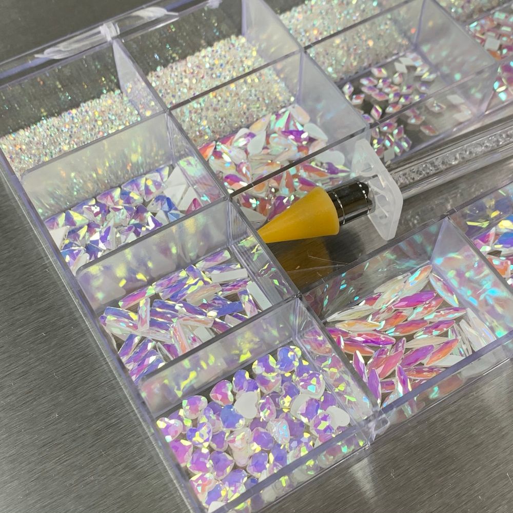 white pearl iridescent rhinestones kit - 2